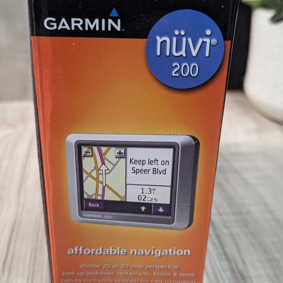 Garmin GPS nuvi 200 Affordable Navigation Touchscreen Ultra Slim - Picture 13 of 16
